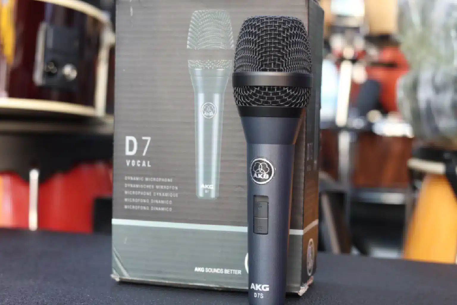 AKG D7 S Reference Handheld Dynamic Vocal Microphone 9 Stage microphone