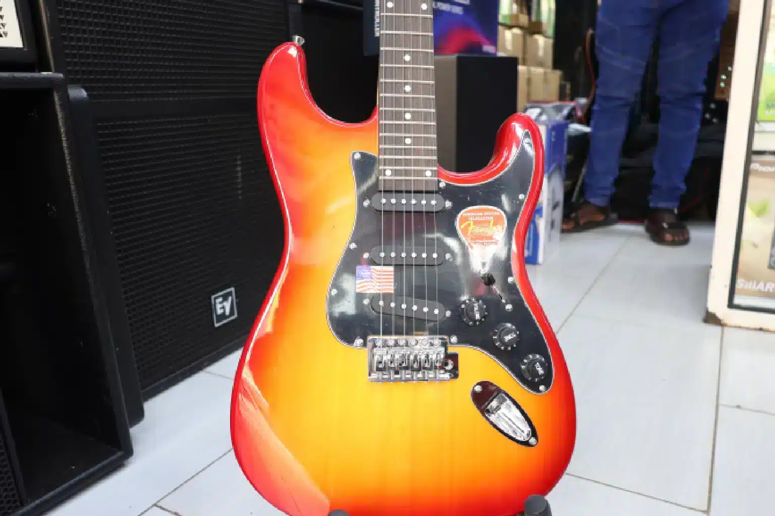 Fender Solo Guitar 6 Strings 7 Professional guitar