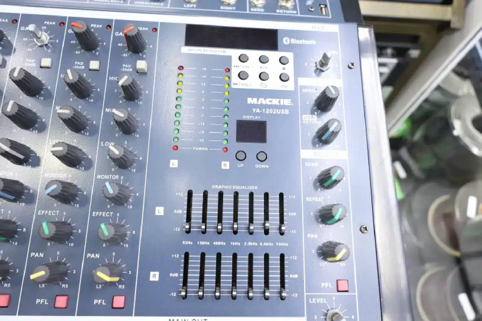 Mackie YA 1202 USB 12 Channel Mixer 3 Mackie YA 1202 sellers