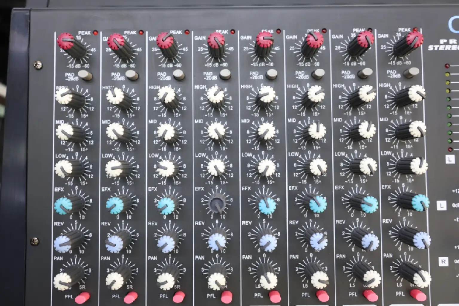 C- Top K900 8 Channel Mixer 2 C-Top K900 mixer pros and cons