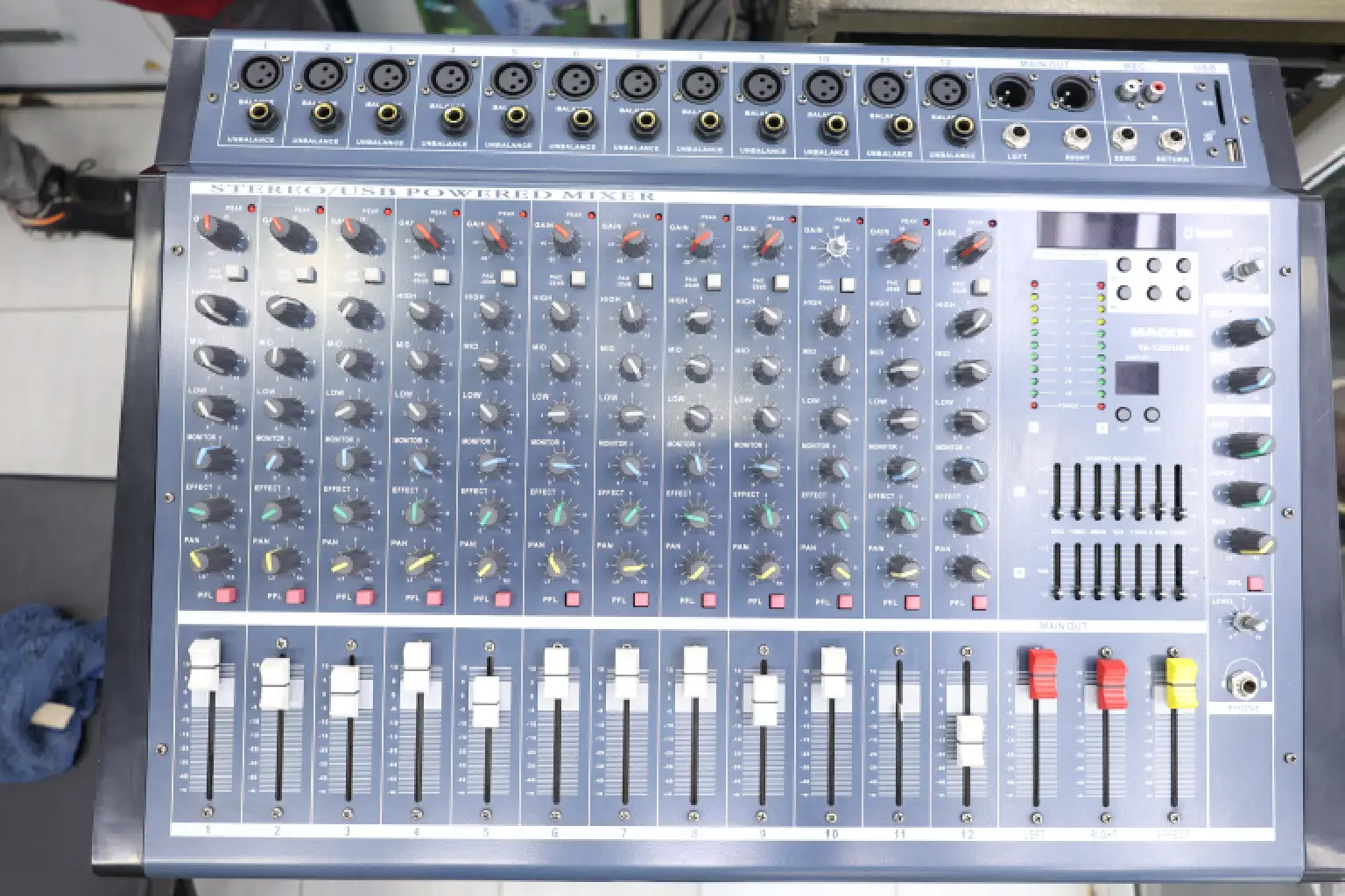 Mackie YA 1202 USB 12 Channel Mixer 5 Mackie YA 1202 sound quality