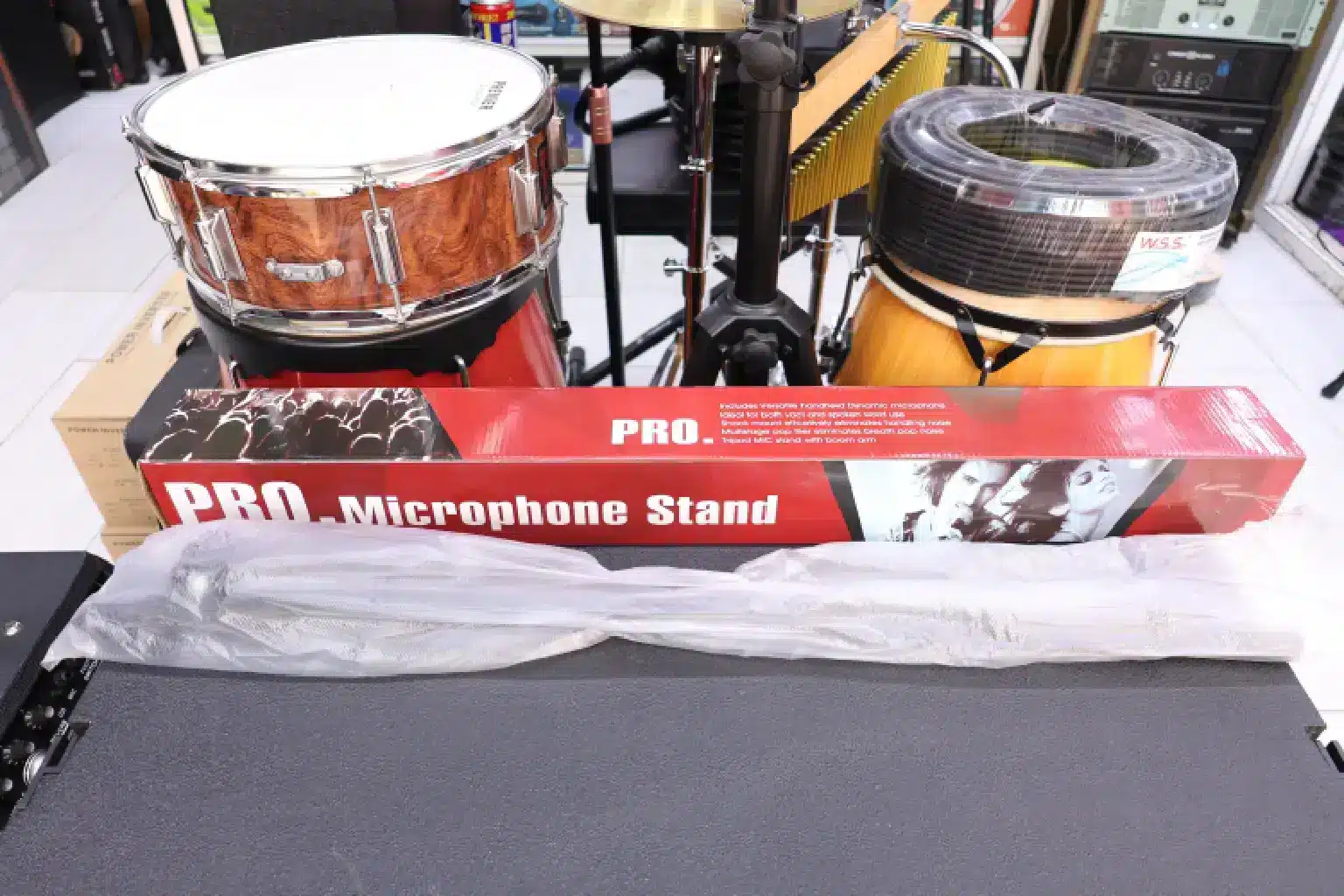Pro Microphone Stand 5 Portable microphone stand