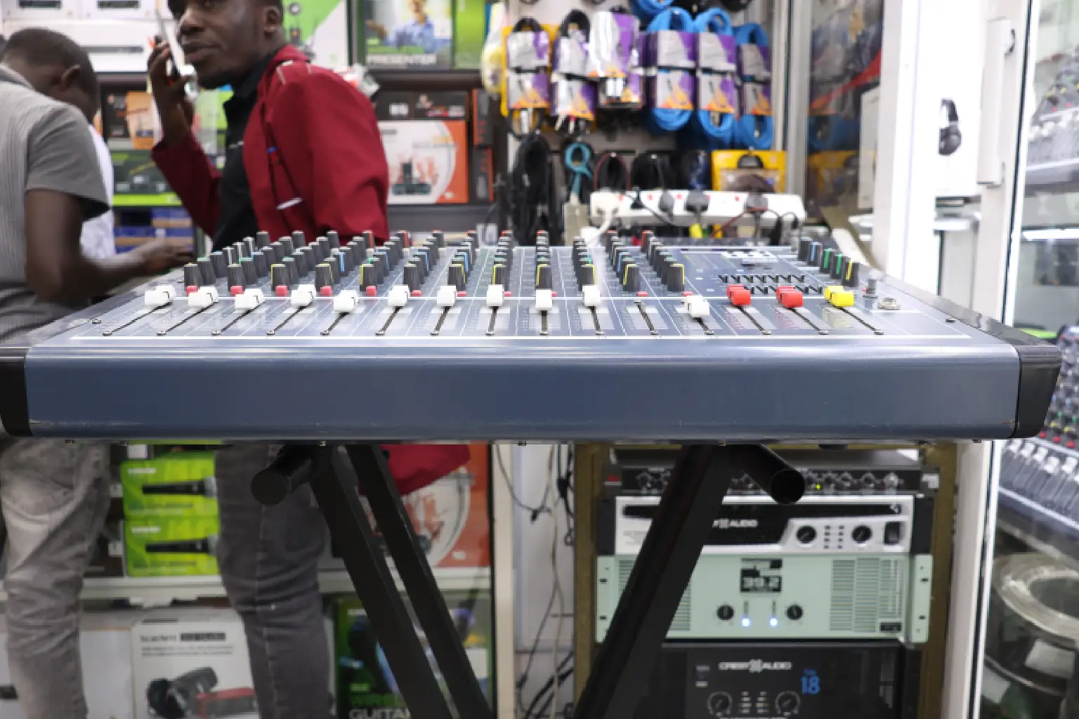 Mackie YA 1202 USB 12 Channel Mixer 7 Mackie YA 1202 best price