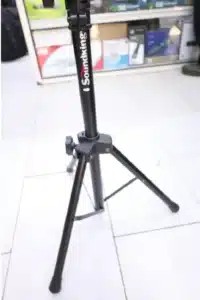 Soundking DF013B adjustable music stand features
