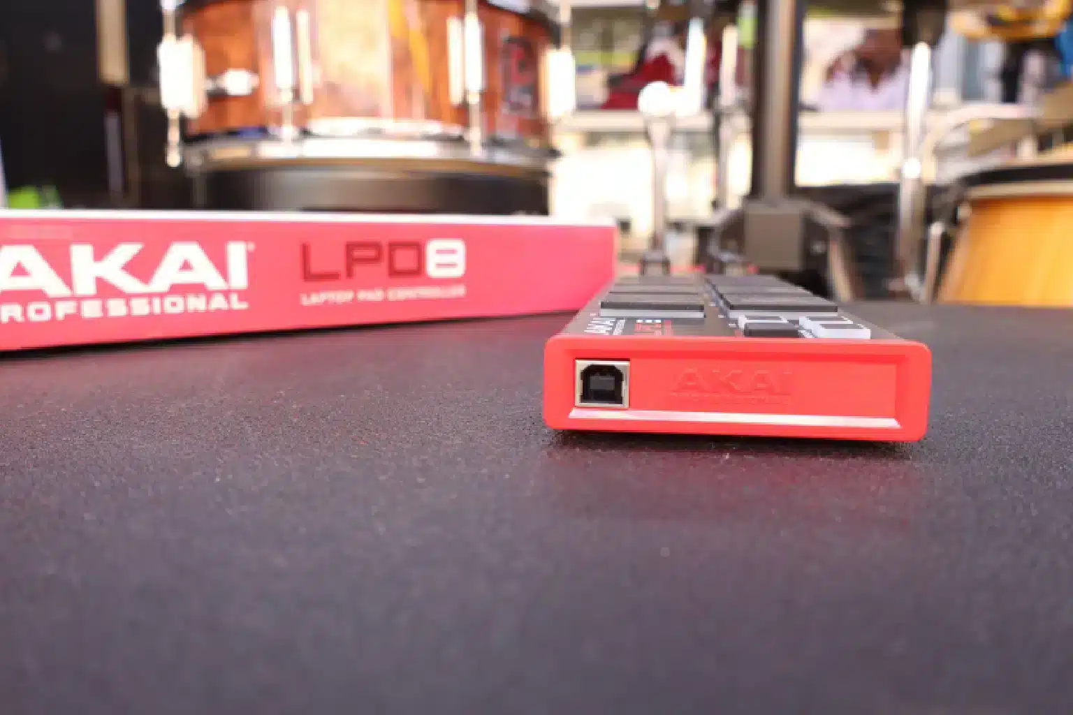 AKAI Professional LPD8 - USB MIDI Controller 8 Akai LPD8 velocity-sensitive pads