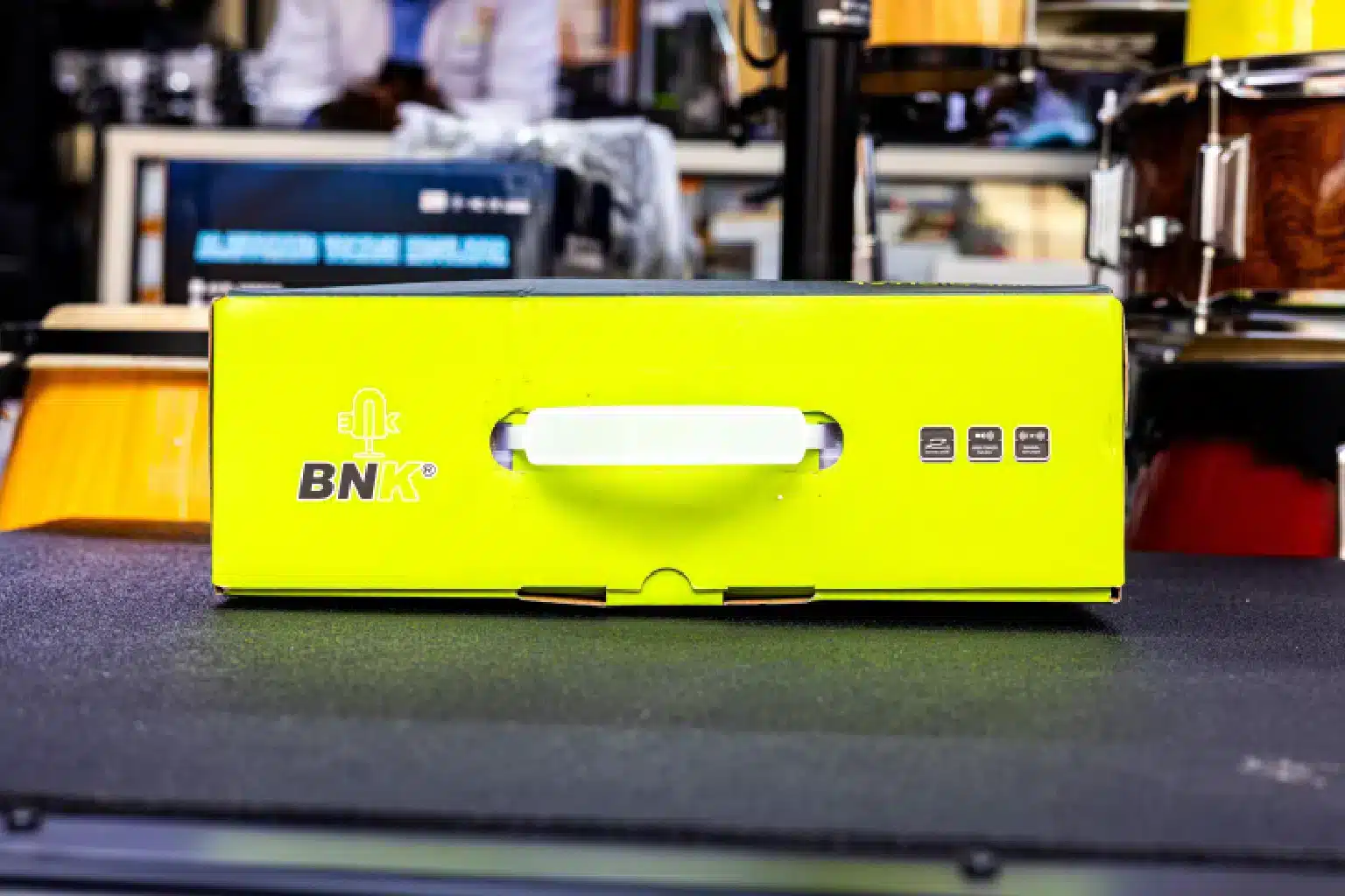 BNK ES200 UHF Digital Wireless Microphone 8 BNK ES200 Nairobi,
