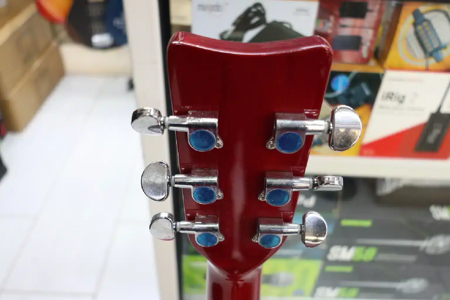 Gibson semi Acoustic Guitar 6 Strings 2 Guitar prices in Kenya