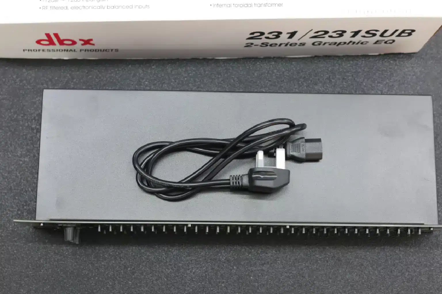 DBX 231/231SUB 2 Series Graphic Equalizer 15 Behringer DBX 231-231 SUB dual-channel EQ