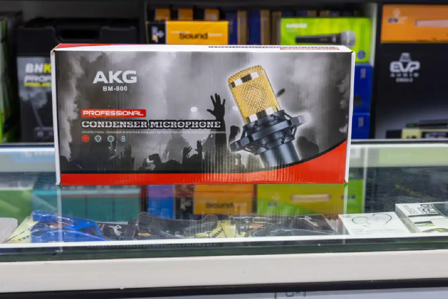 AKG BM-800 Professional Condenser Microphone 1 I