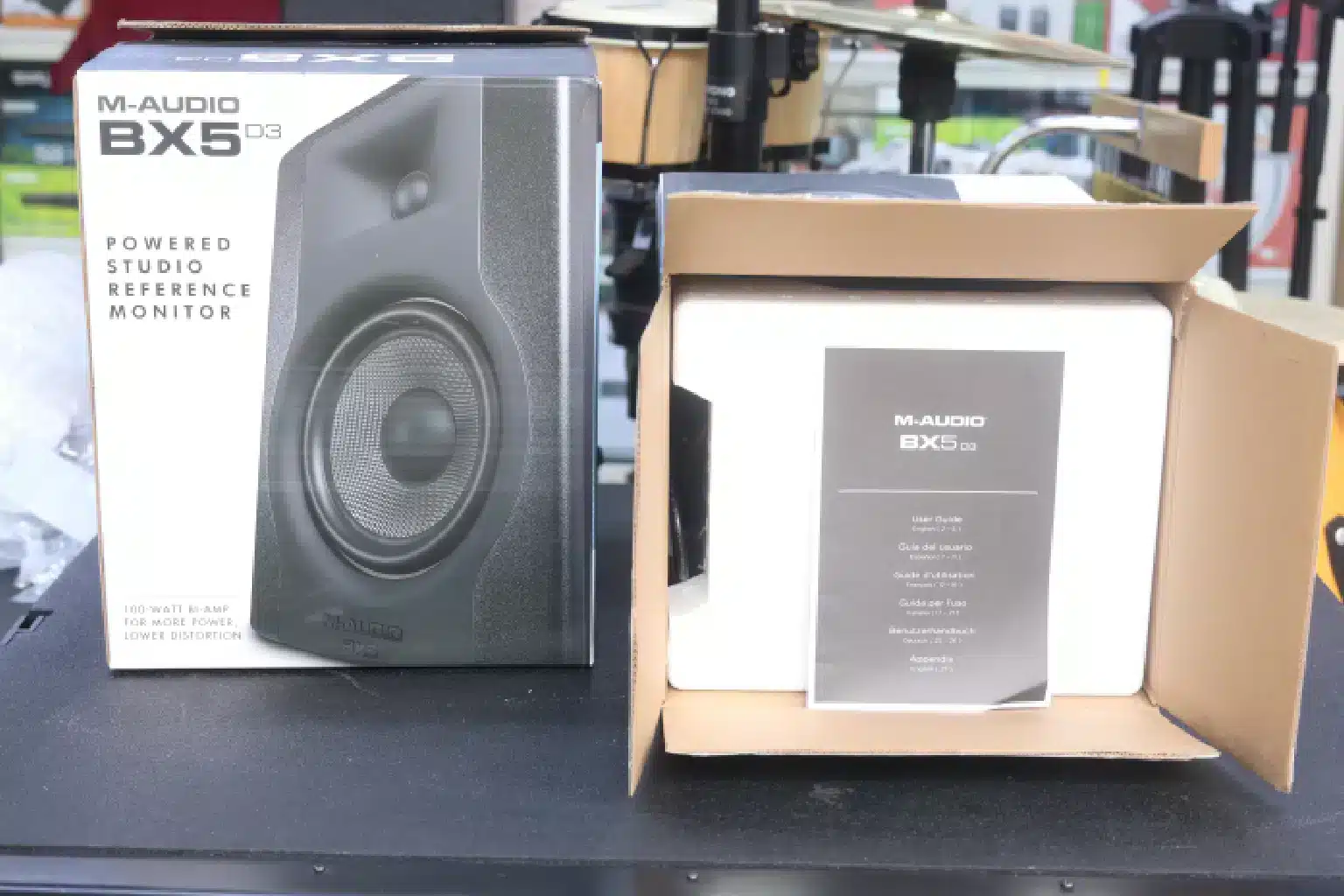 M audio BX5 D3 Powered Studio Reference 4 M-Audio BX5 D3 setup