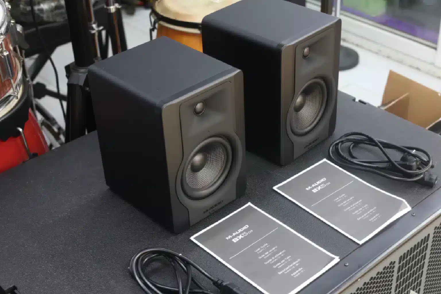 M audio BX5 D3 Powered Studio Reference 7 M-Audio BX5 D3 pros and cons