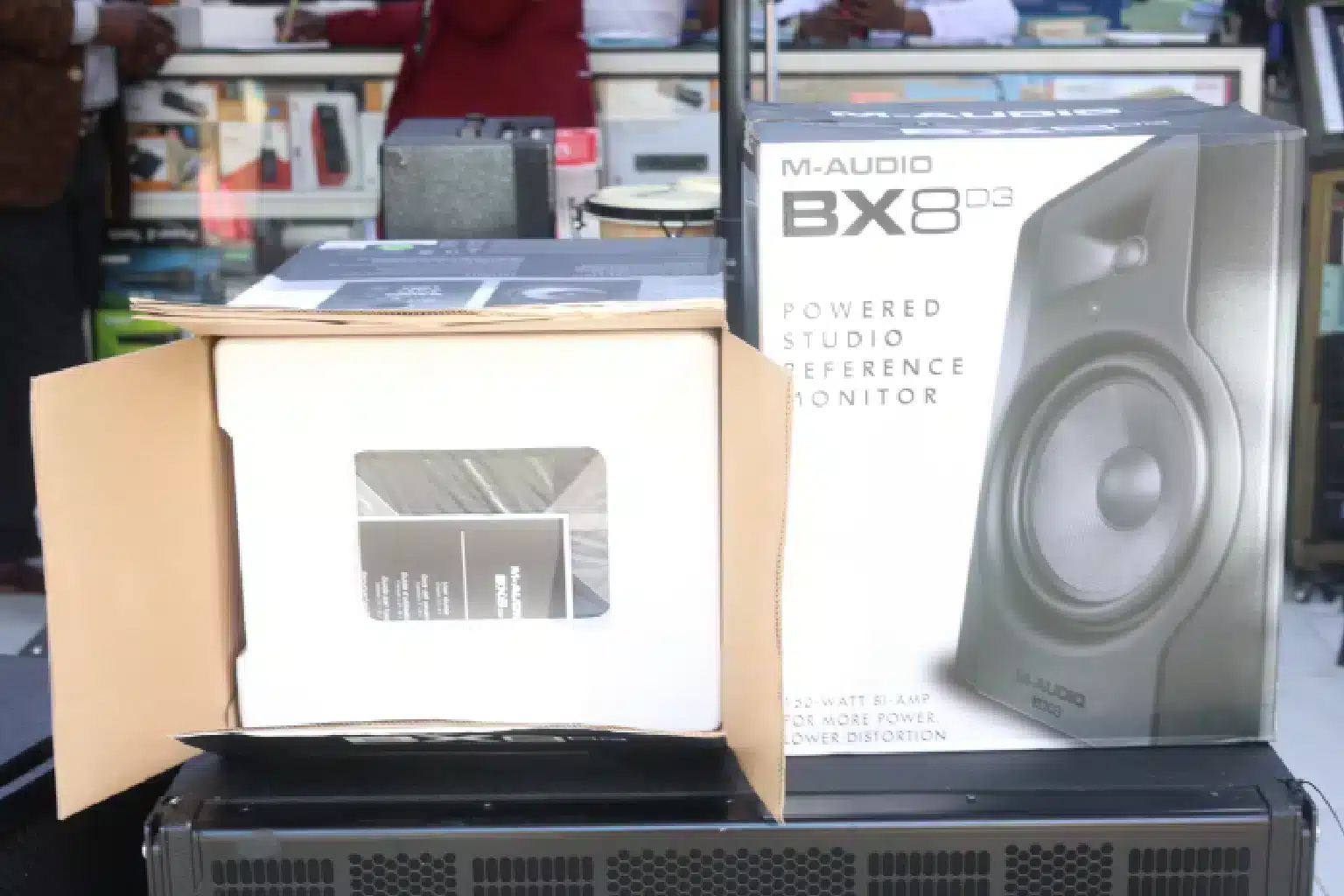M-Audio BX8 D3 Studio Monitor 6 BX8 D3 bass response