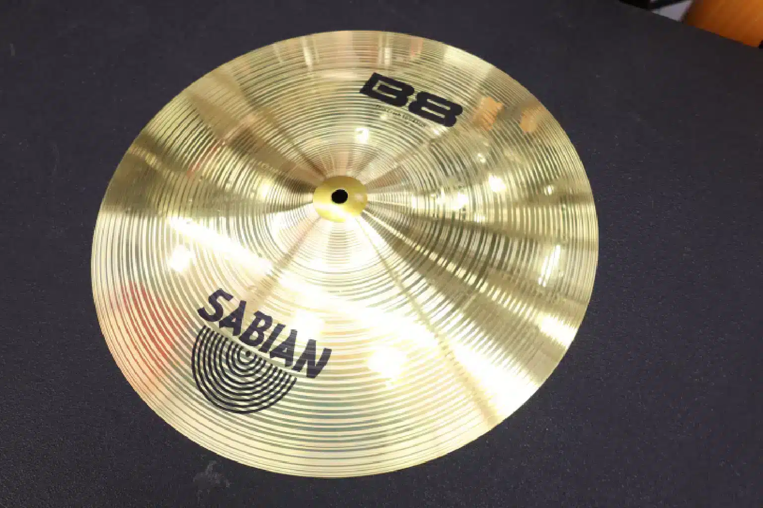 Sabian B8 16-Inch Cymbals 7 Sabian B8 16" vs Zildjian