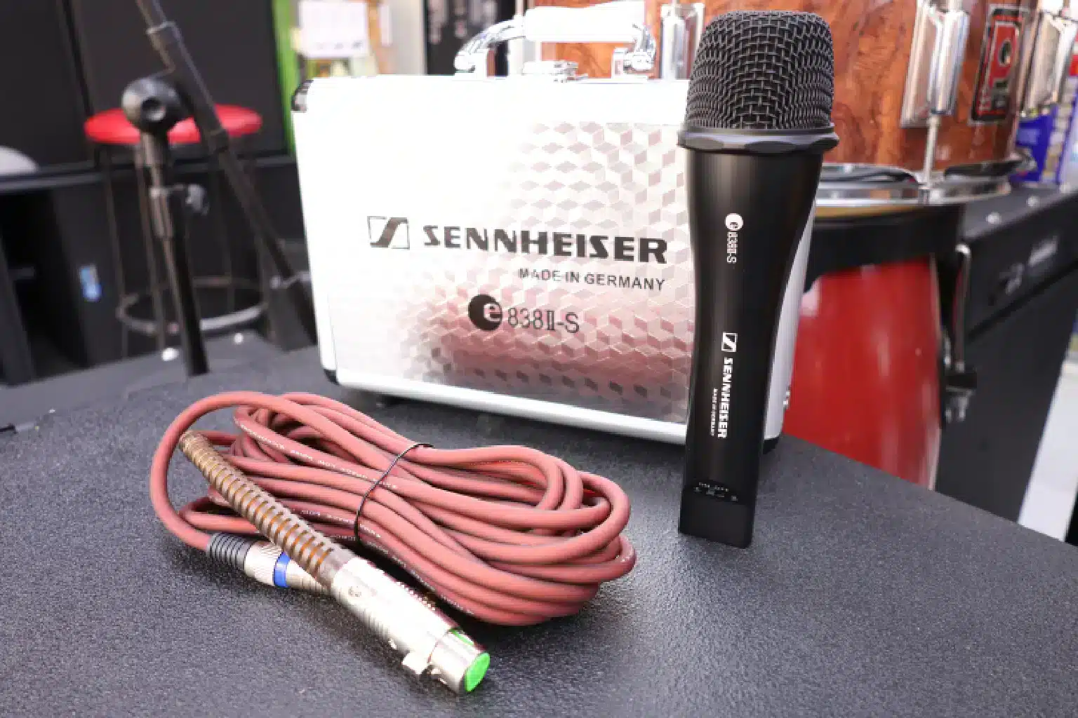 Sennheiser e 838 II-s Dynamic Cardioid Microphone 8 Sennheiser e 838II-S durability