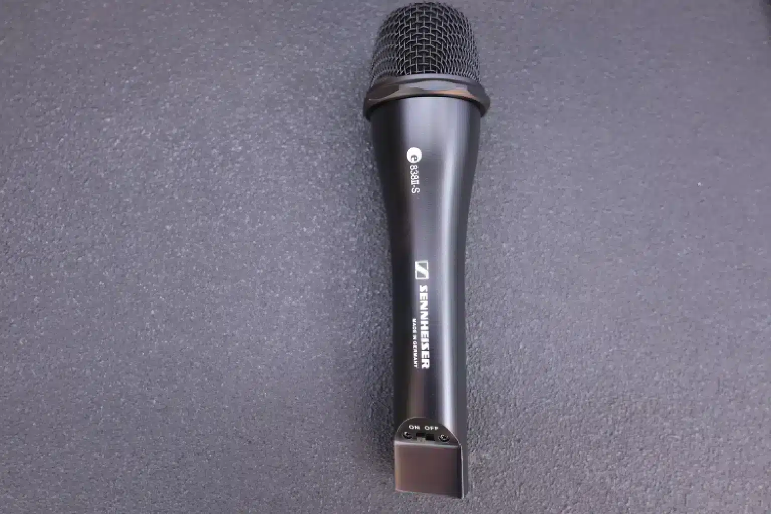 Sennheiser e 838 II-s Dynamic Cardioid Microphone 5 Sennheiser e 838II-S vs Shure SM58
