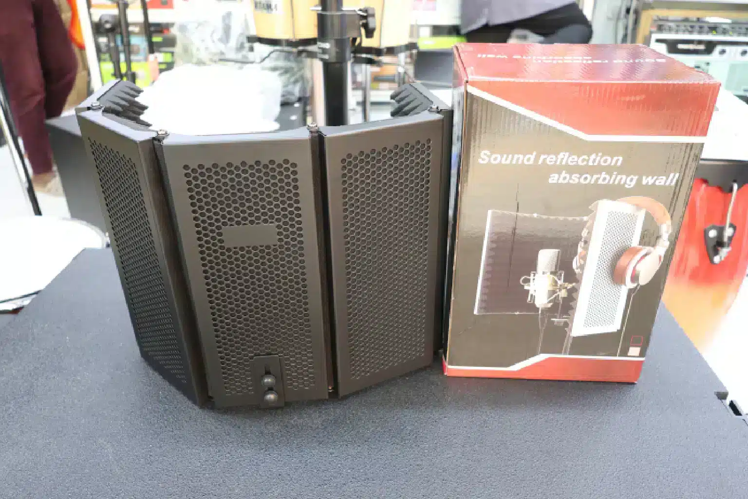Sound Reflection Absorbing Wall 3 sound deadening wall
