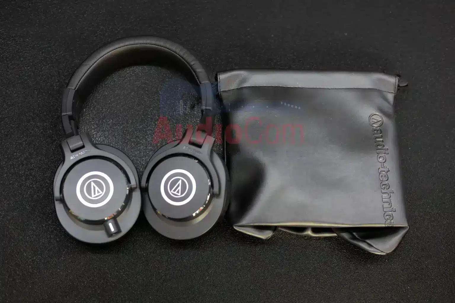 Audio-Technica ATH-M40x Professional Studio Monitor Headphone 3 ATH MX40 review
