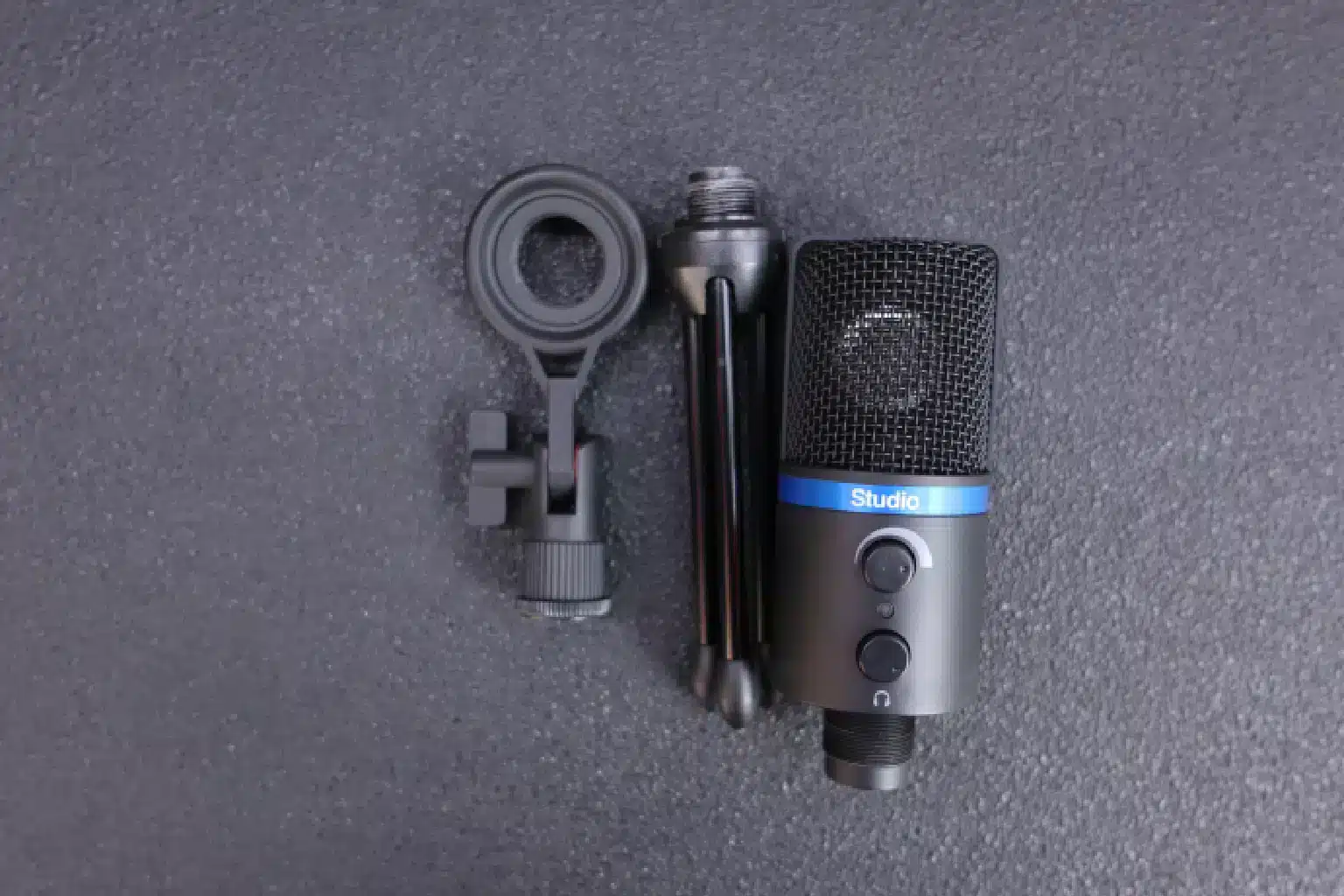 Irig Mic Studio 7 iRig Mic Studio portable mic