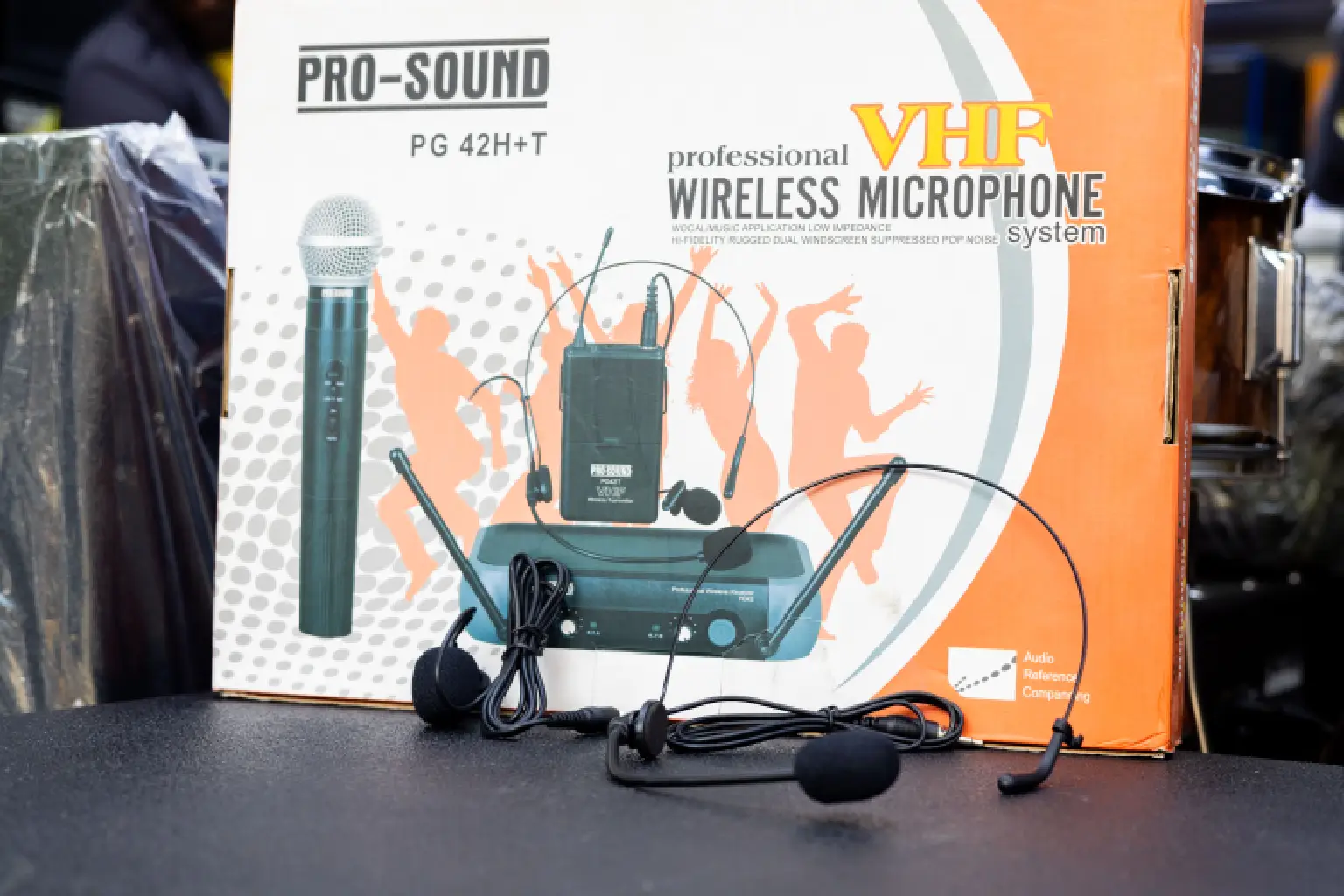 Pro Sound PG42H T +Professional Wireless Microphone VHF 7 professional VHF microphone