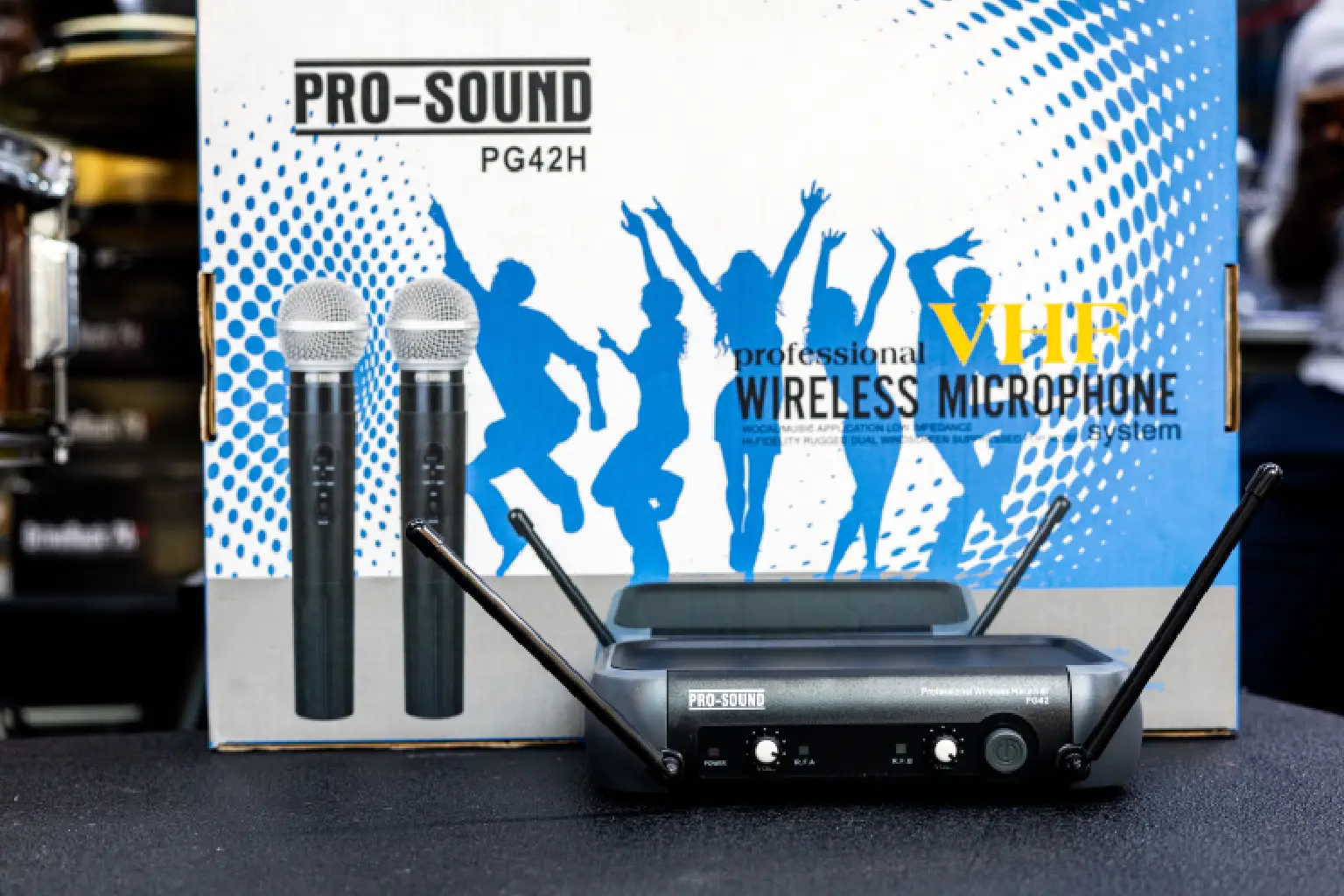 Pro Sound PG42H Professional-Grade Wireless VHF Microphone 6 professional microphone