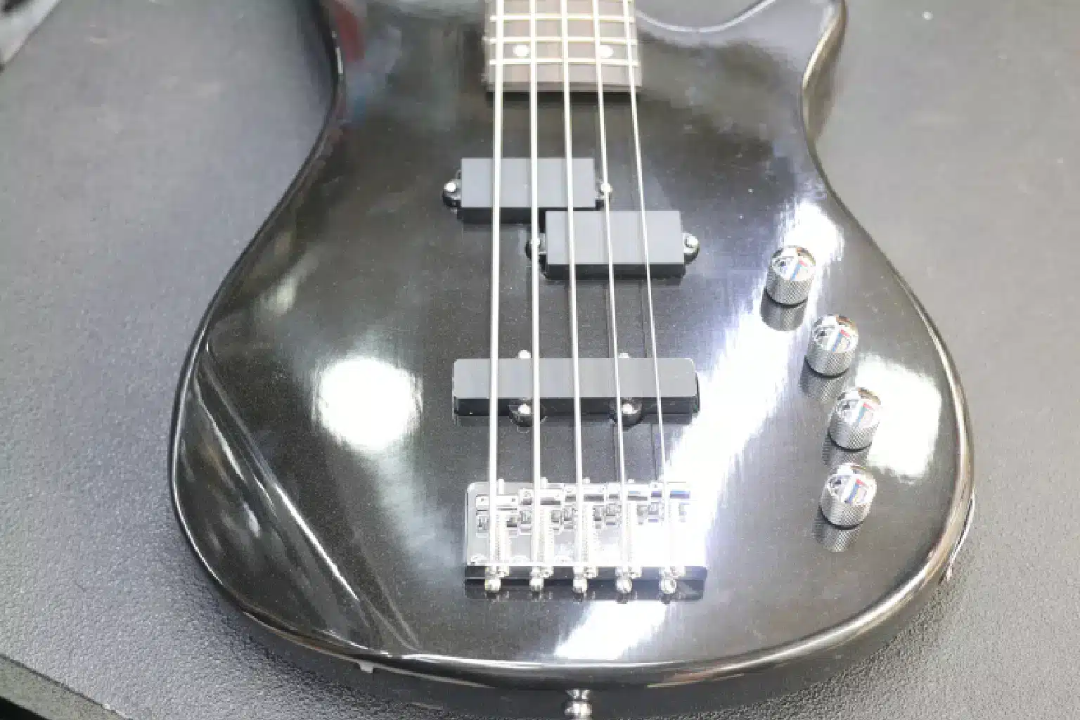 Ibanez GIO Bass 5-string Guitar (Passive) 1 Ibanez GIO Bass setup guide,