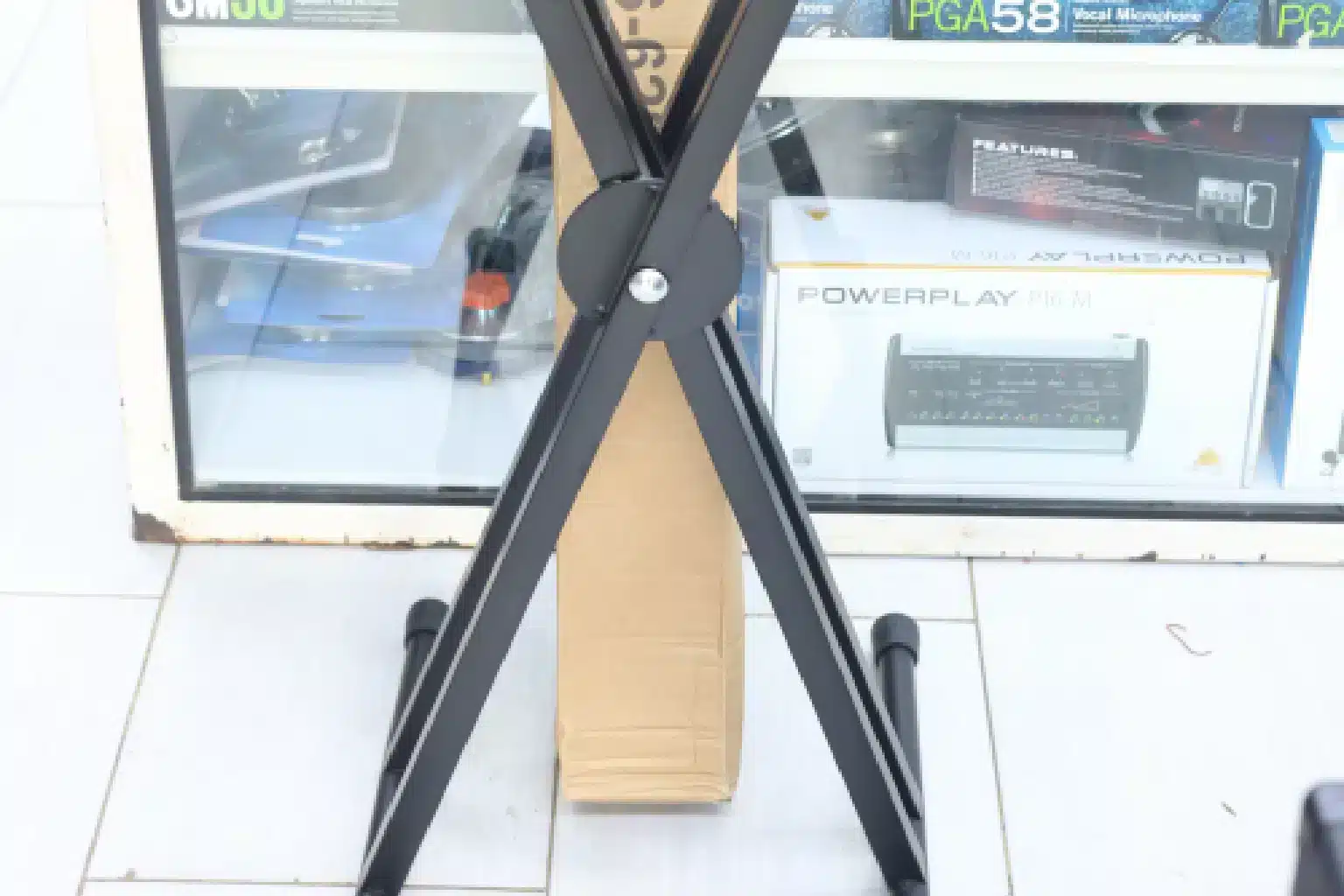 Keyboard Stand IS-622B 2 IS-622B keyboard stand stability