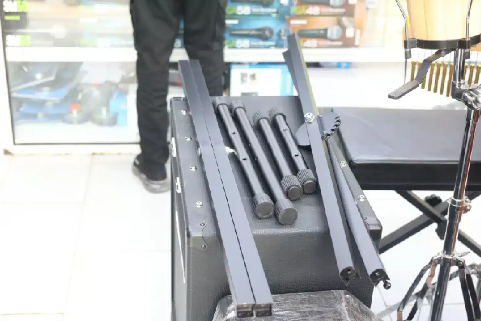 Keyboard Stand IS-622B 7 IS-622B stand height adjustment