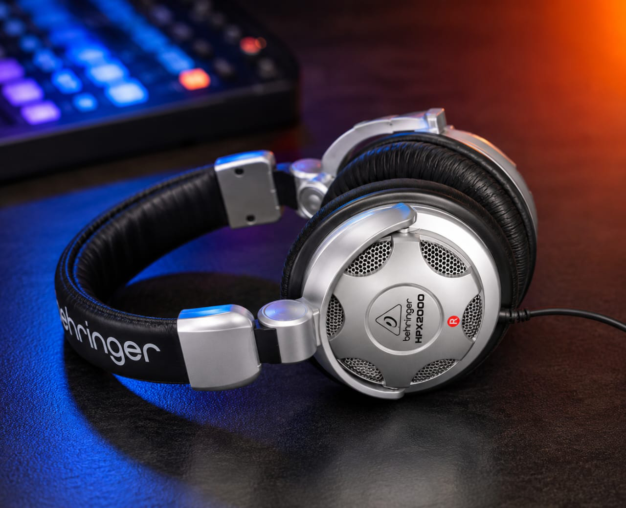 Affordable Behringer HPX2000 Headphones for Sales in Kenya 15 Behringer HPX2000 price in Kenya