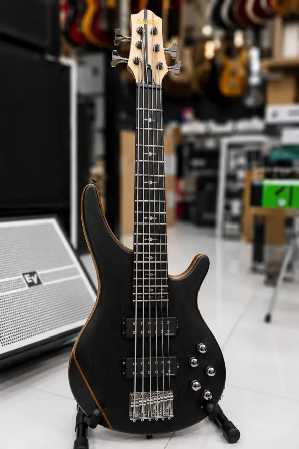 Ibanez Active 5 Strings Guitar