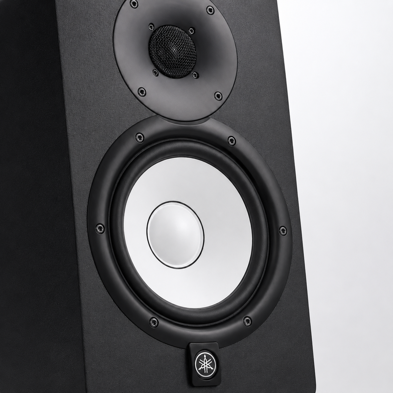 Yamaha HS7 6.5-Inch Powered Studio Monitor in Kenya: A Smart Studio Upgrade for Clear Mixing 11 Buy Yamaha HS7 Kenya
