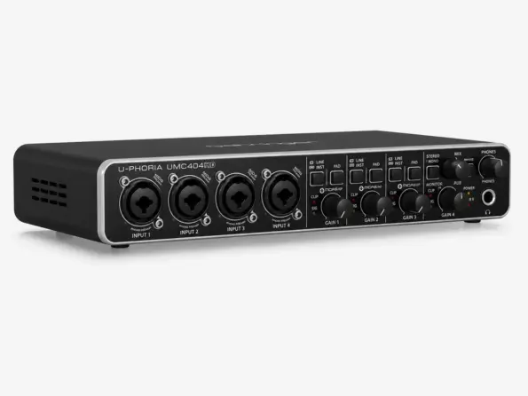 Behringer UMC404HD