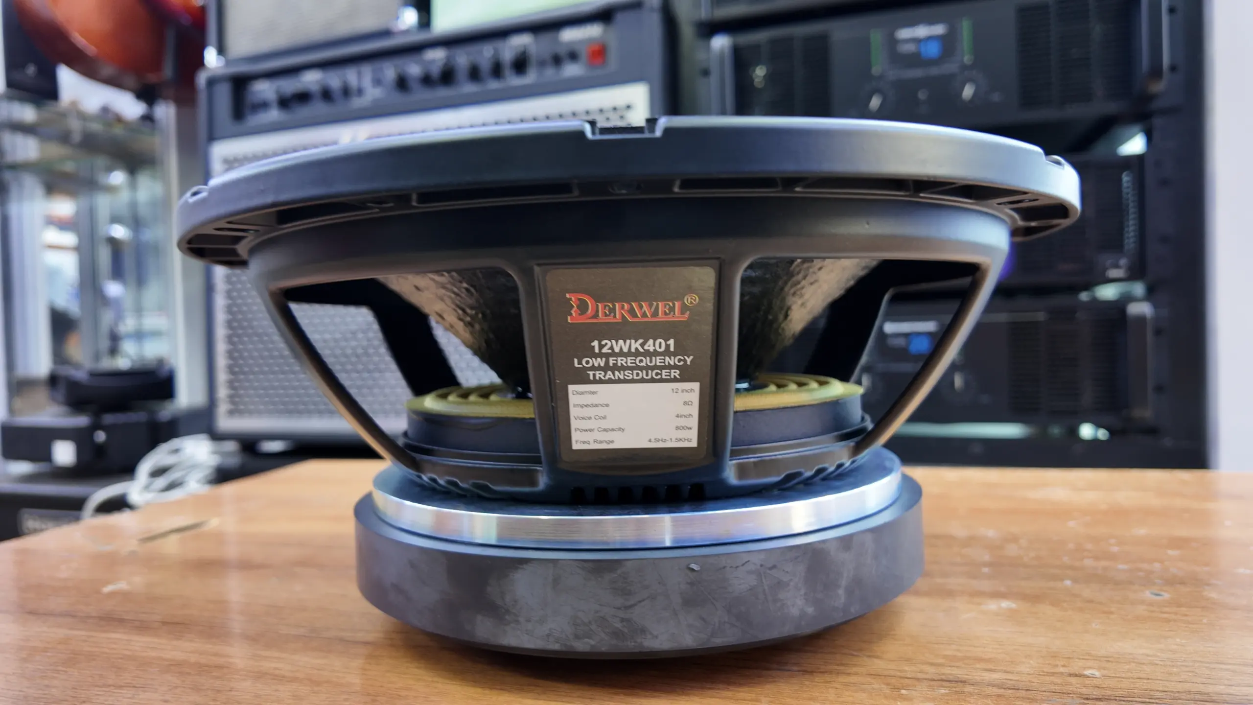 How the Derwel 12WK401 Improves the Performance of Professional PA Speaker Systems 6 Derwel 12WK401