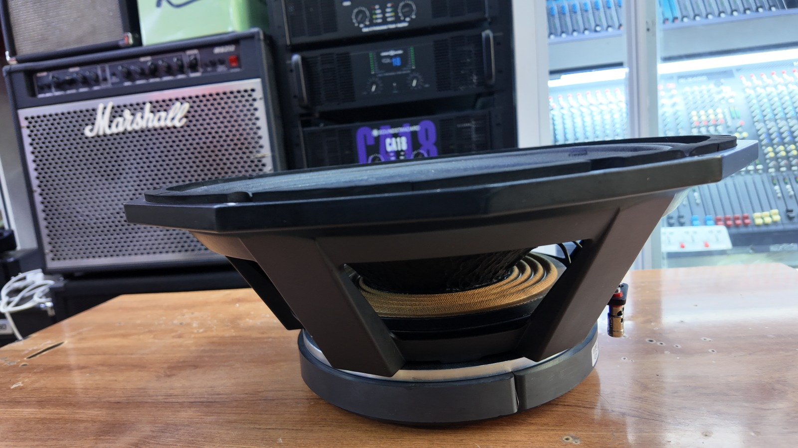 How the Derwel PD1880H 18-Inch Speaker Improves Professional Sound System Performance 14 Derwel PD1880H Price In Kenya