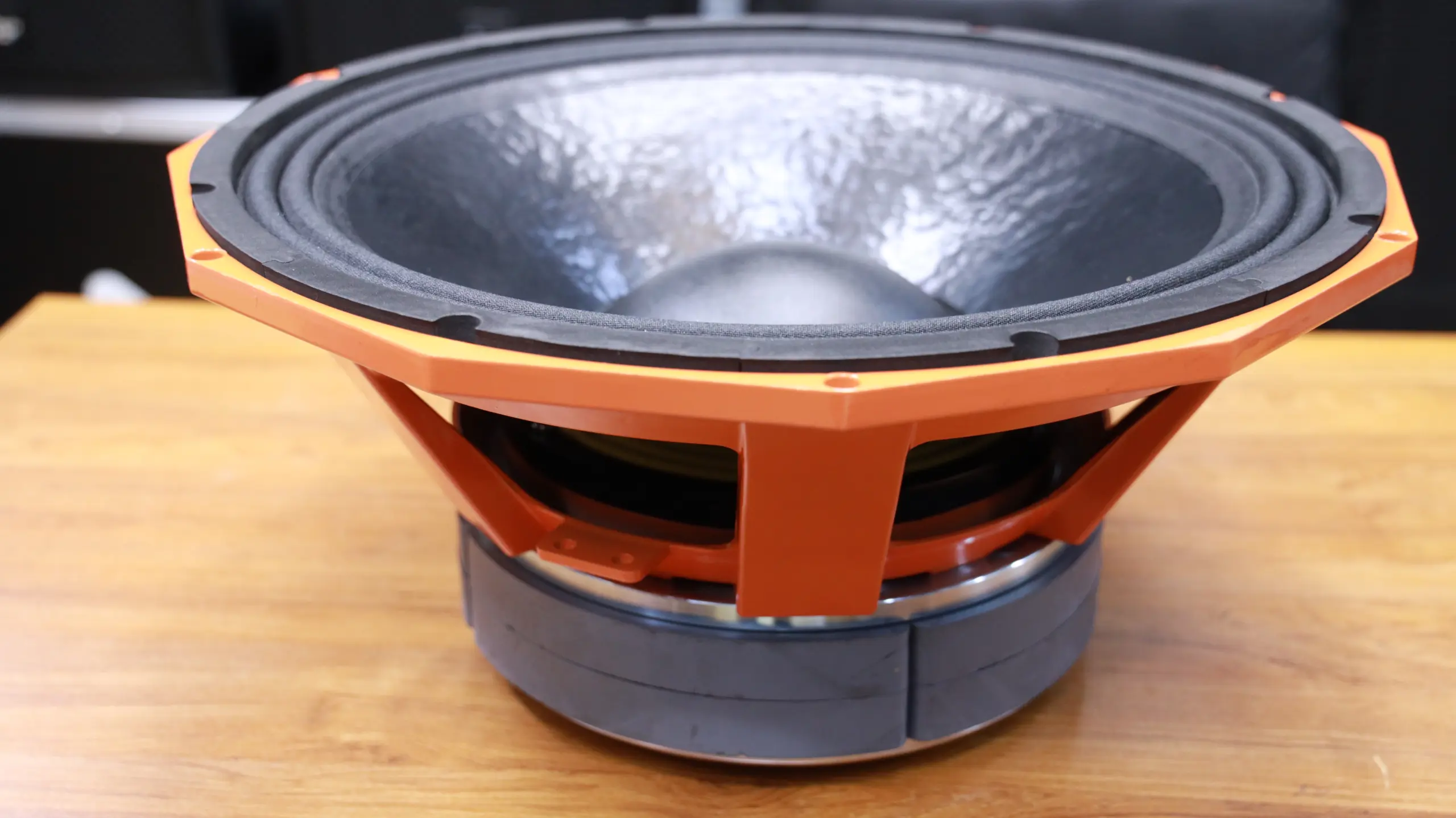 Derwell PD1852 Naked Speaker Driver for Powerful Professional Sound Systems 15 Derwell PD1852 PA Speaker