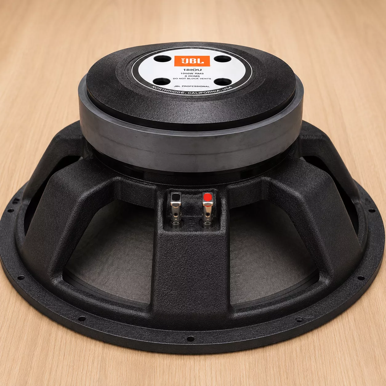 JBL 18IOU