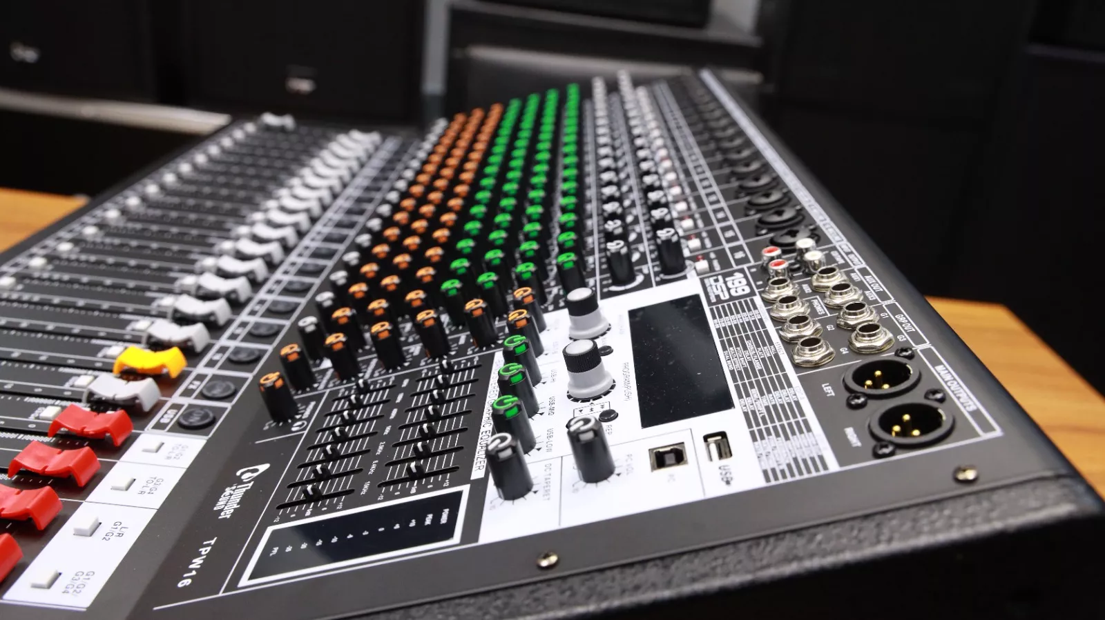 Thunder Sound 16 channel mixer