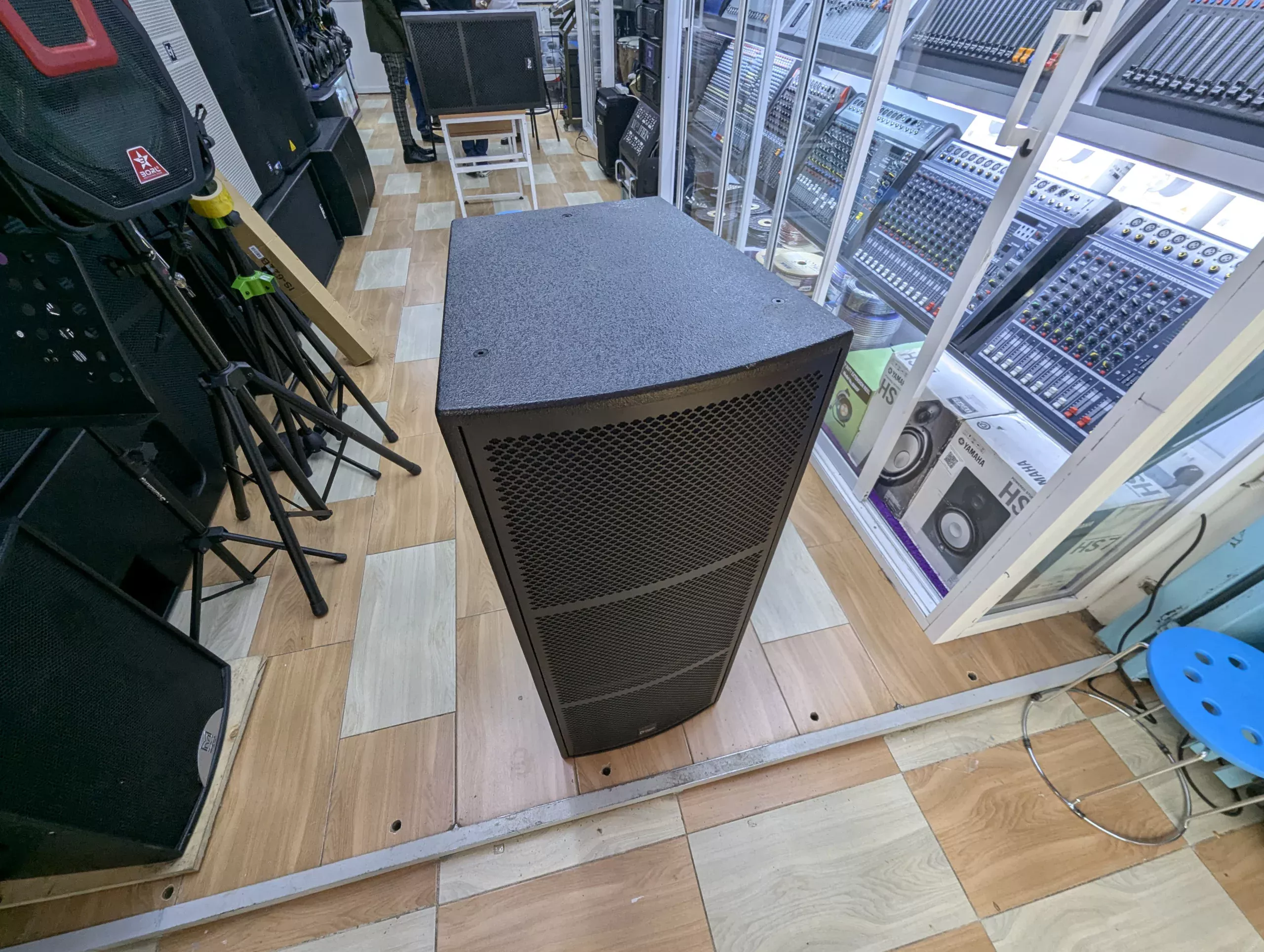 Thunder Sound TS 215 PA speaker