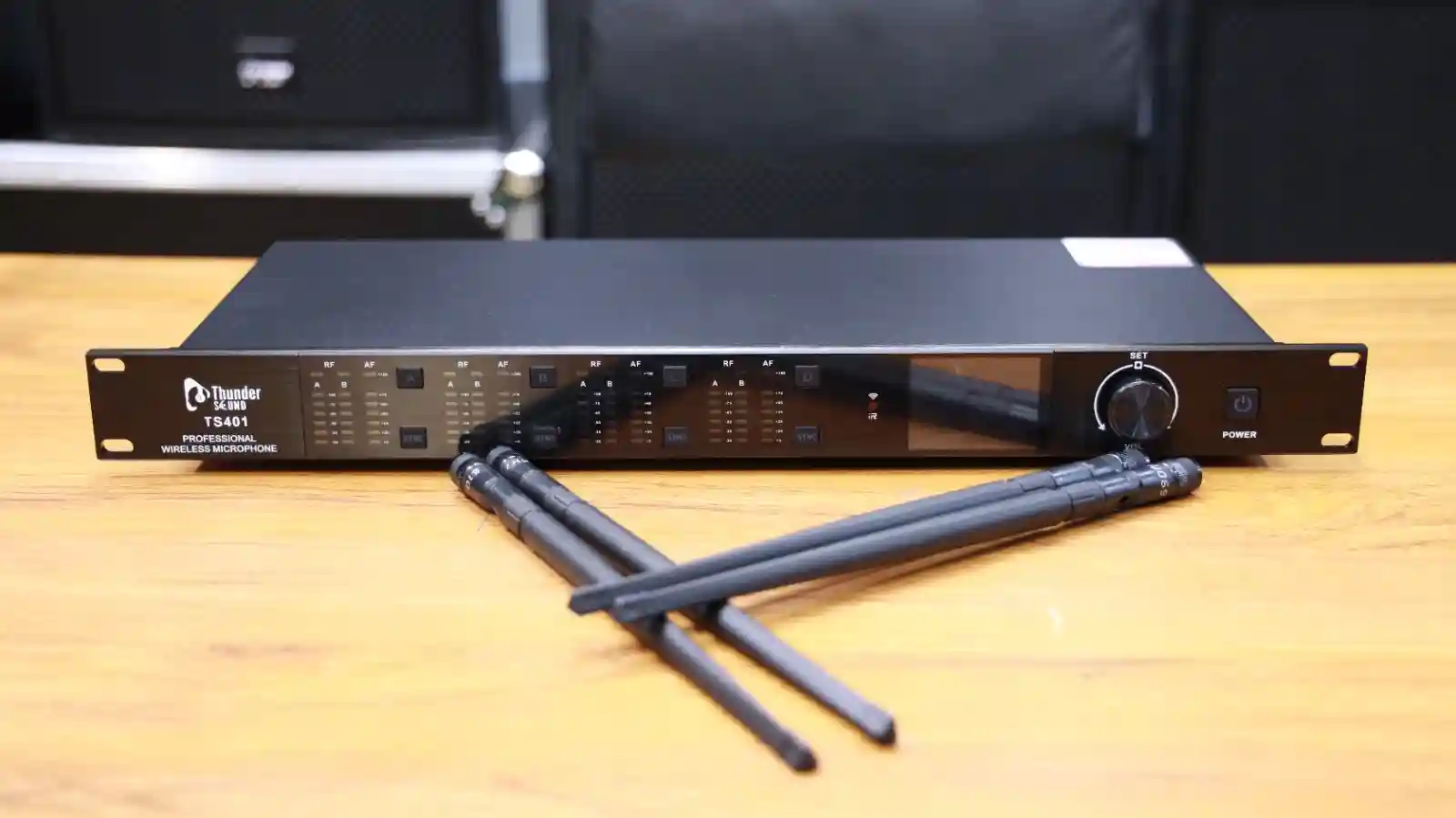 Thunder Sound TS401 Professional Conference Microphone System – Clear UHF Wireless Meeting Audio for Boardrooms and Churches 17 Thunder Sound TS401 Kenya