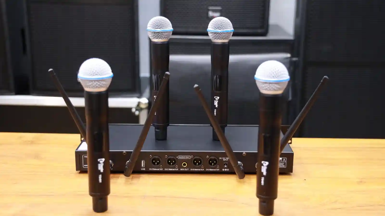 Thunder Sound TS401 Professional Conference Microphone System – Clear UHF Wireless Meeting Audio for Boardrooms and Churches 16 Thunder Sound TS401 wireless conference system